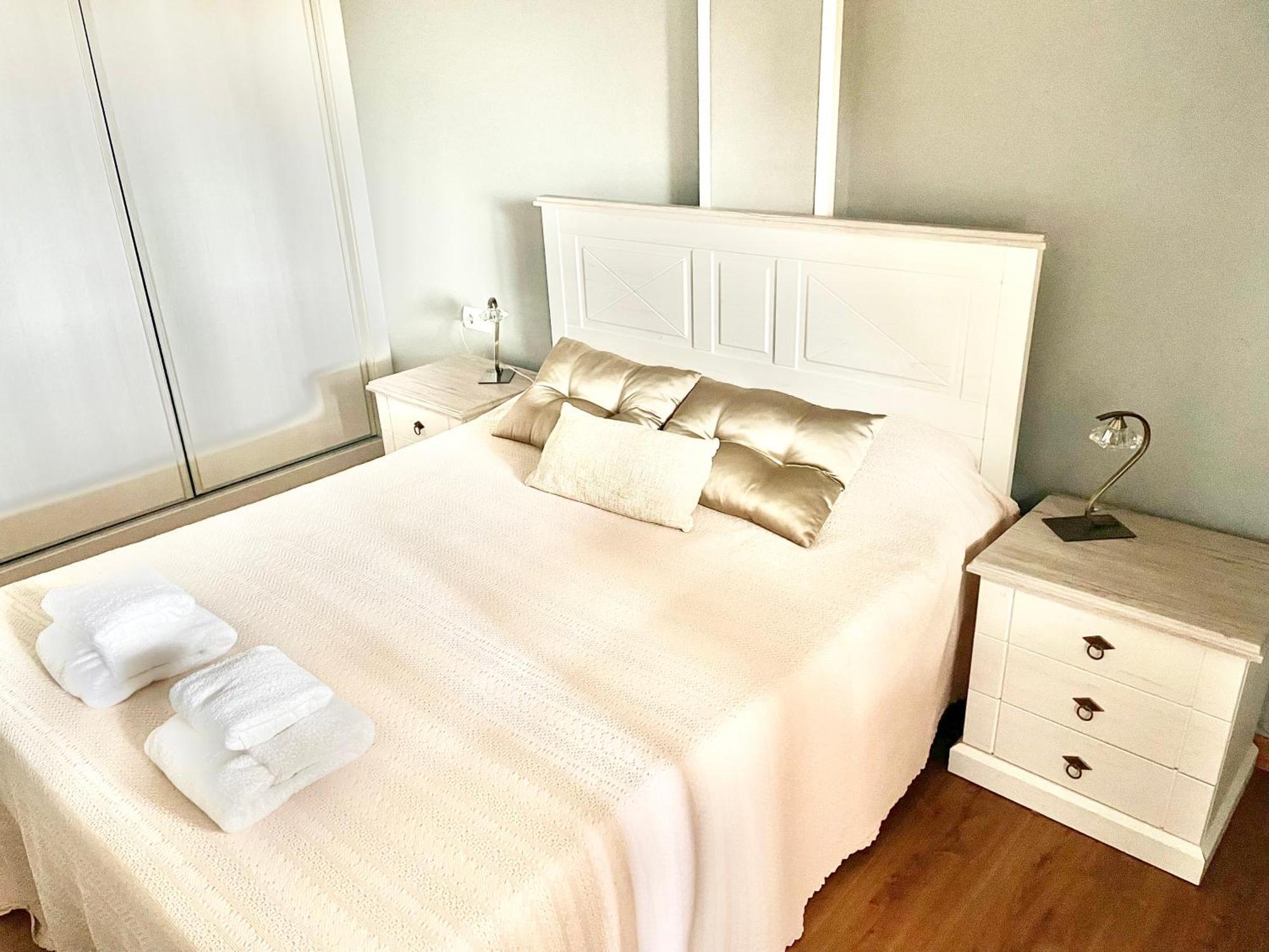 Atico El Trasgu Apartment Raices Nuevo Luaran gambar